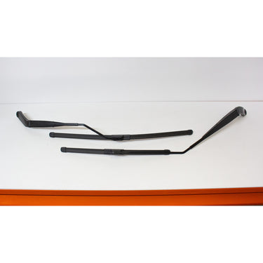 USED | Front Wiper Arm with Blades (LHD) #002 | Honda Civic Type R | FK8 2.0T K20C1 | 2017-2022